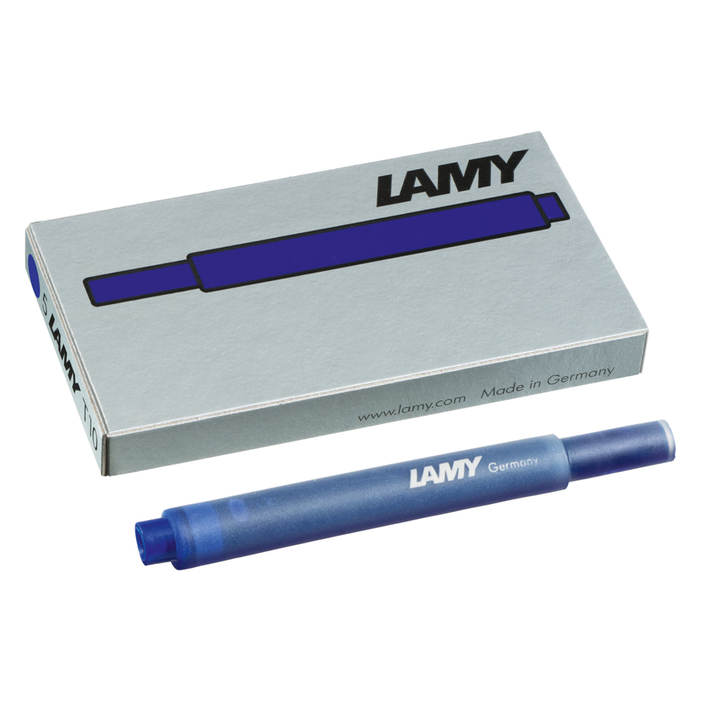 Cartouches d'encre Lamy T10 en bleu, présentées sur un fond blanc. Les cartouches sont conçues pour les stylos plume Lamy, offrant une encre de haute qualité pour une écriture fluide et fiable.