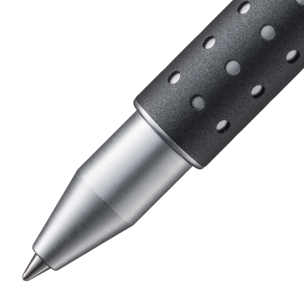Gros plan sur le stylo rollerball Lamy 334 Swift Anthracite, mettant en avant la texture du métal anthracite et le mécanisme rétractable. Le focus révèle les détails sophistiqués du design et du clip, soulignant la qualité et l'élégance du stylo.
