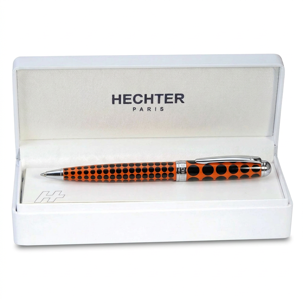 Stylo bille Hechter Paris Challenger orange noir chromé SD247232A dans un écrin blanc ouvert