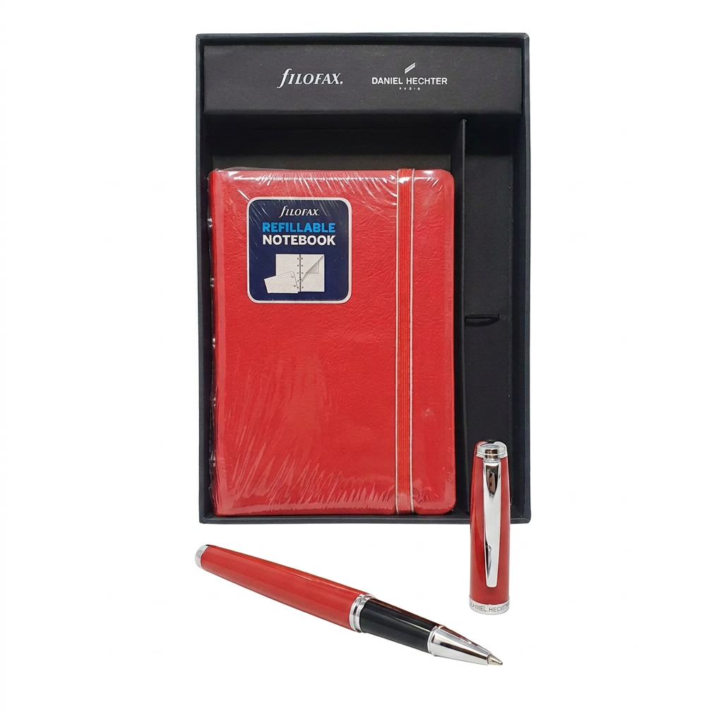 Coffret FH115004EC avec carnet Filofax A6 rouge et roller Daniel Hechter Challenger ouvert devant, sur fond blanc pur
