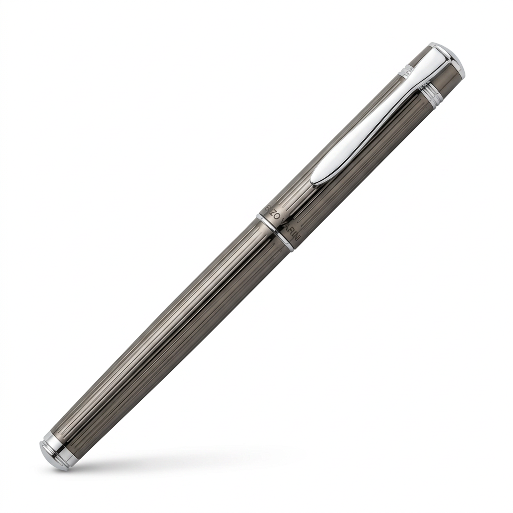 Stylo plume gun fermé, vue à 45°