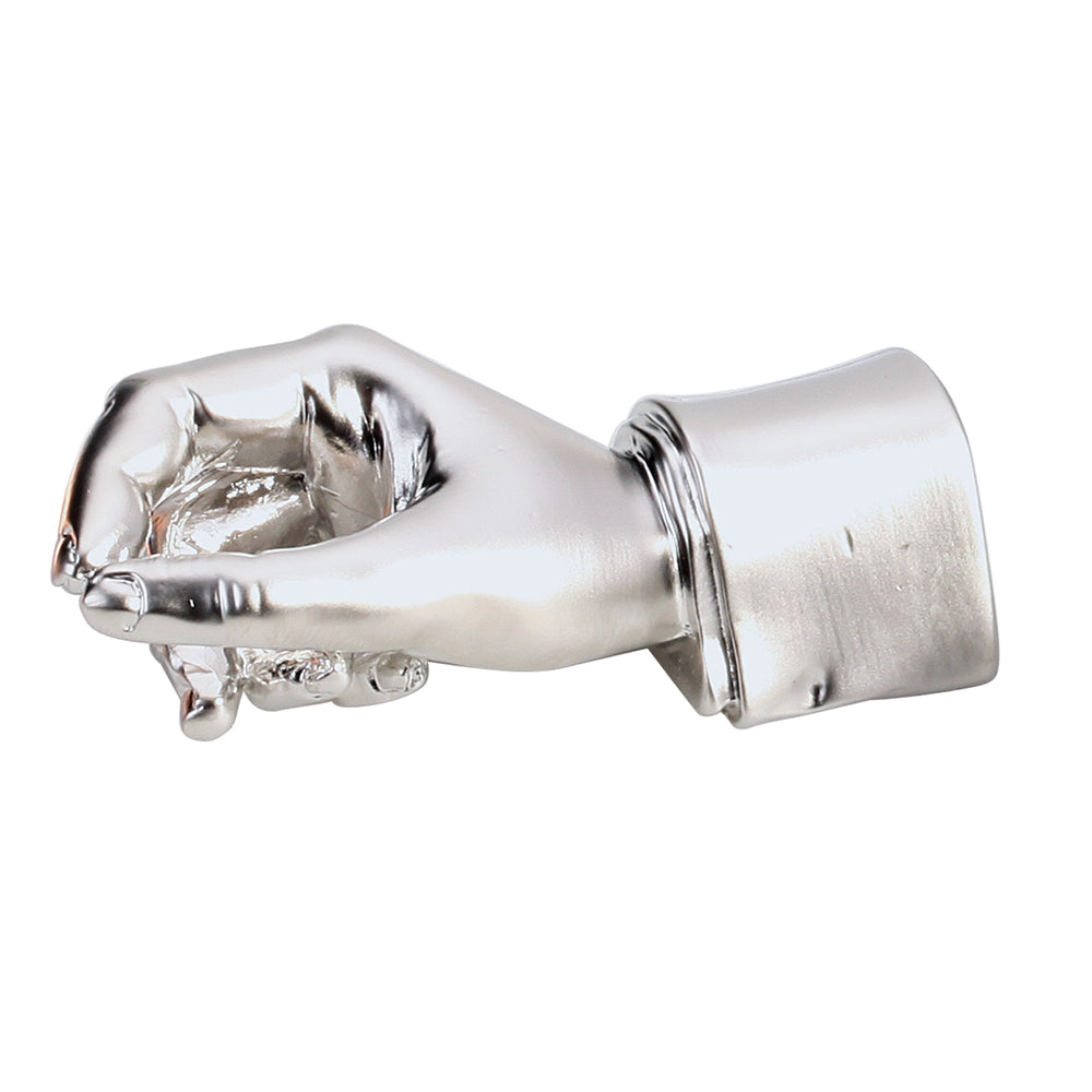 Le support à stylo Enzo Varini en forme de main satiné, vu de profil sur un fond blanc.
La position de la main met en exergue les doigts et le creux de la main.