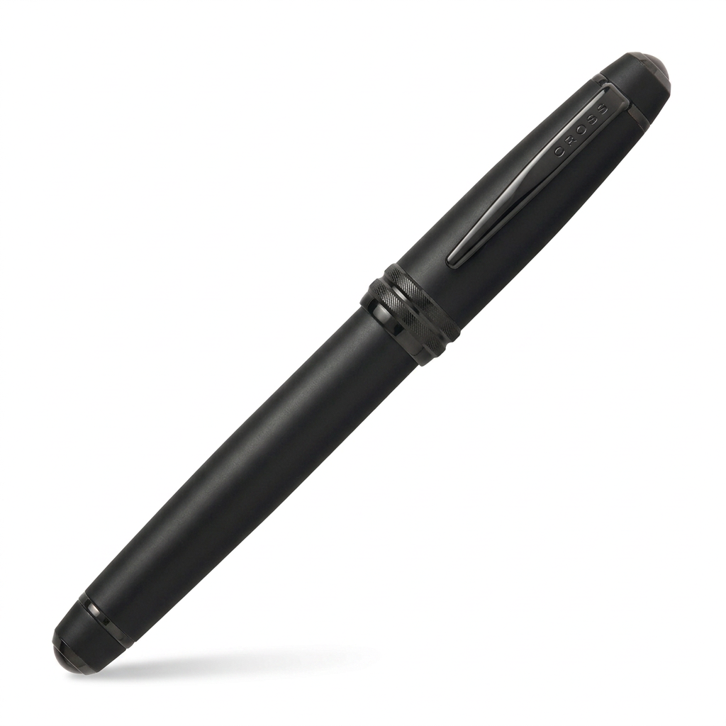 Vue fermée du stylo plume Cross Bailey noir mat à 45°