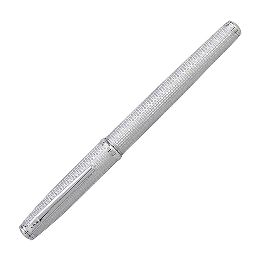 Stylo roller Hechter Paris Challenger Silver Satiné Quadrillé, présenté à 45° fermé (vue 1) sur fond blanc.