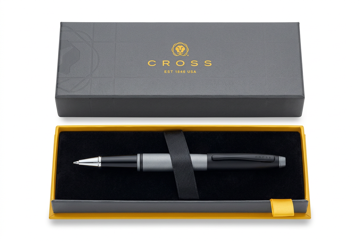 Roller Cross Calais dans son coffret Cross, stylo comme sur la photo officielle