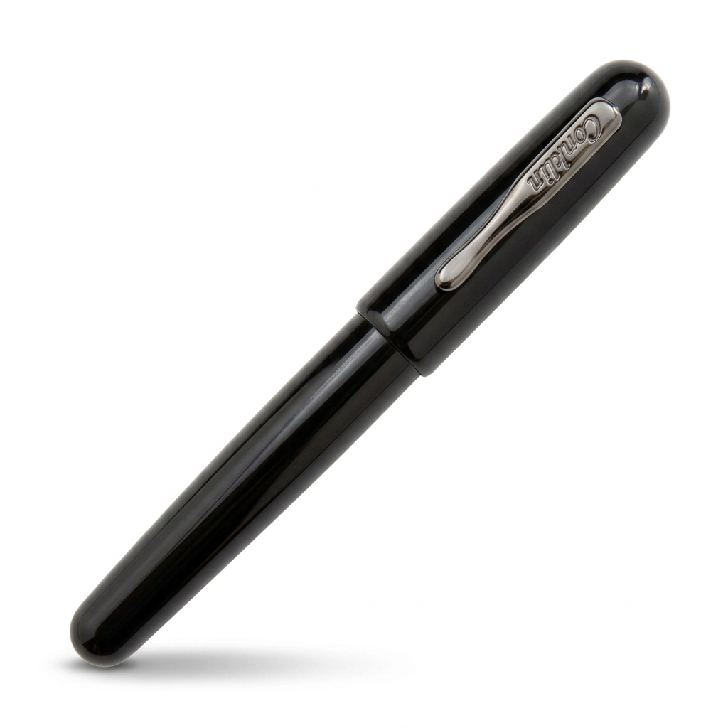 Vue fermée du stylo plume Conklin All American Raven Black à 45°