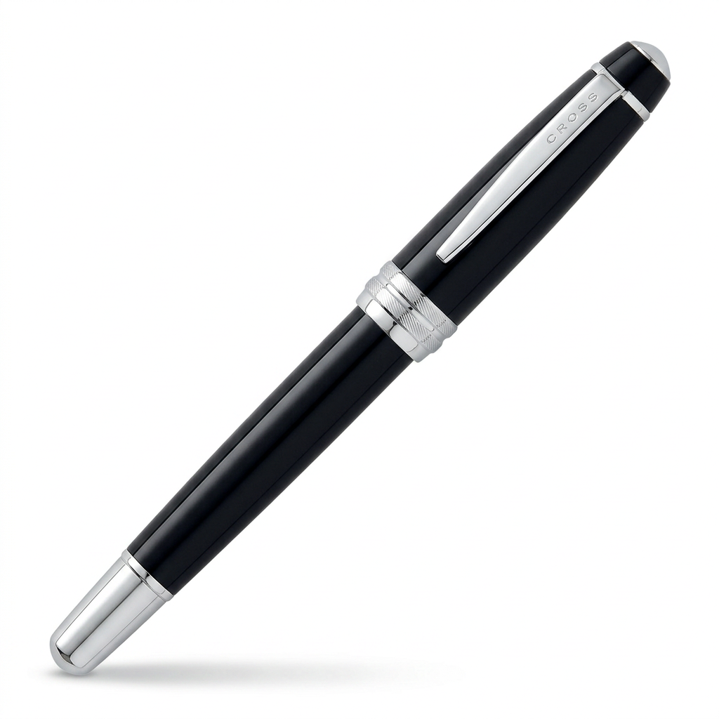 Vue fermée du stylo plume Cross Bailey noir à 45°
